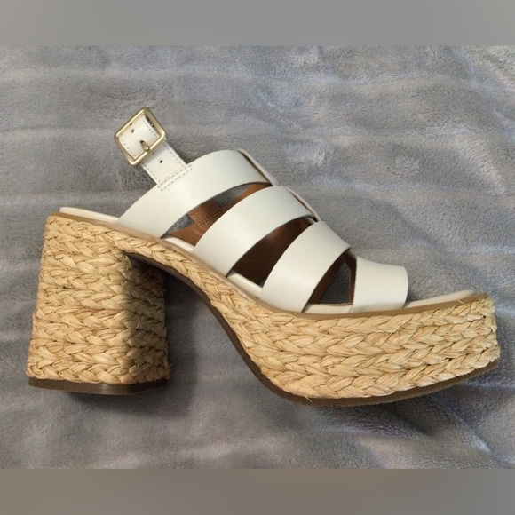 Lisa Vicky Just Strappy Platform White Sandals Size 8.5 M - Picture 8 of 12